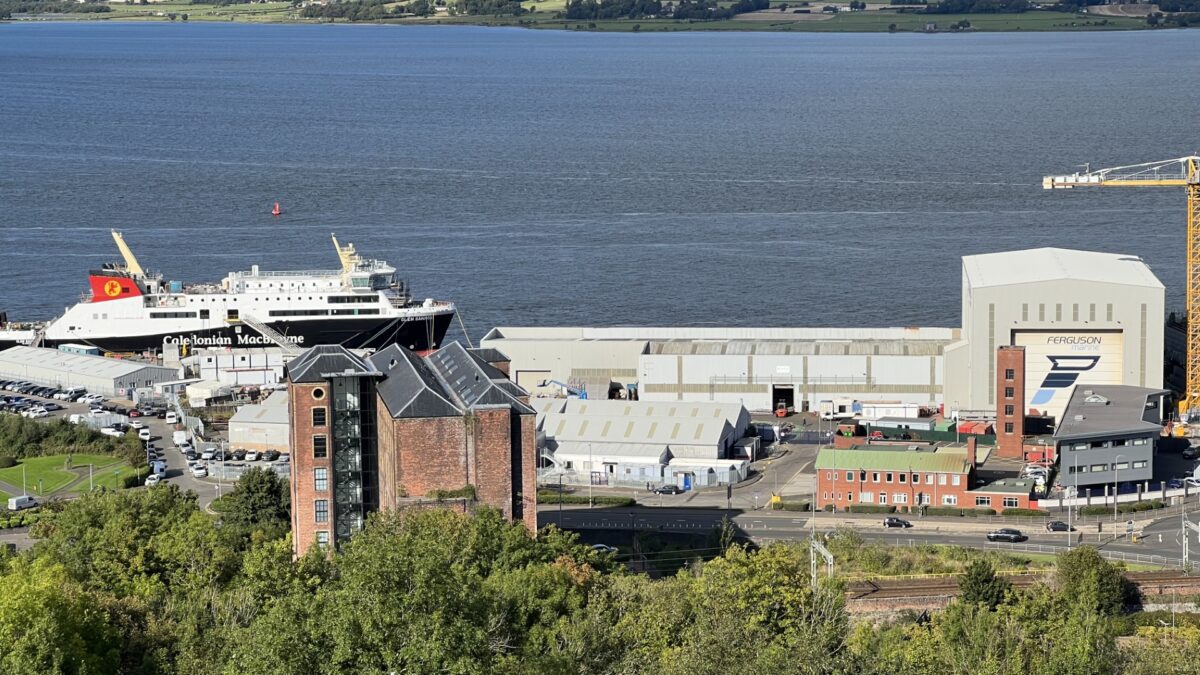 Swinney urged to reconsider ferry fiasco inquiry