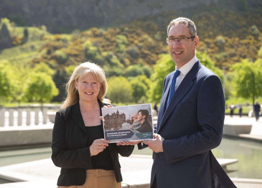 Shona Robison, Cabinet Secretary for Finance and Local Government, with Peter Reekie, chief executive of the Scottish Futures Trust